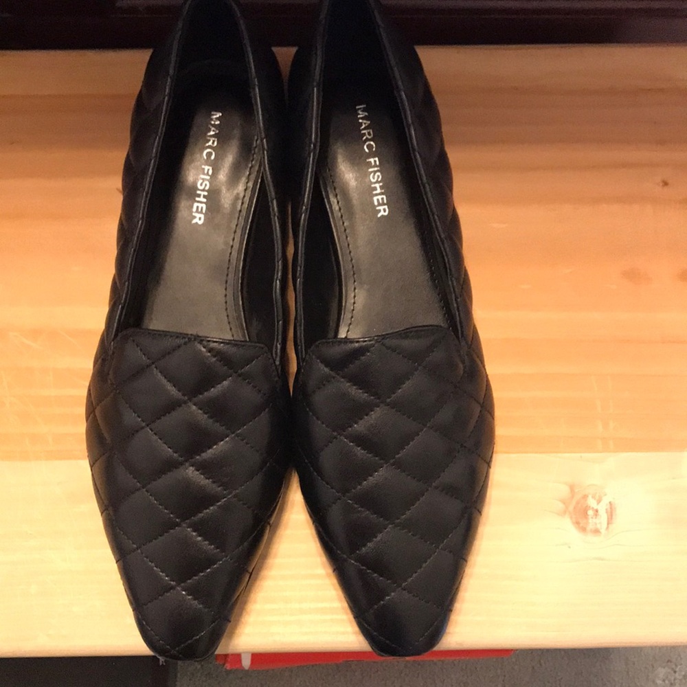 Size 8 Marc Fisher Black leather with embroidered stitching